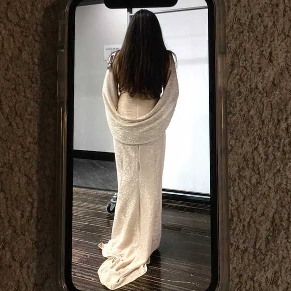 NWT Betsy & Adam Metallic Cape Gown Gold/Silver Size 6 - Picture 12 of 16